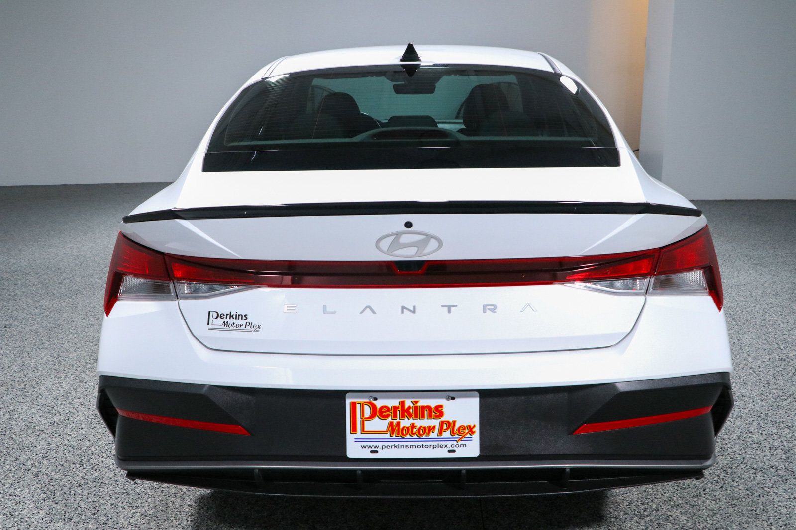 Used 2025 Hyundai Elantra Sport FWD image 8