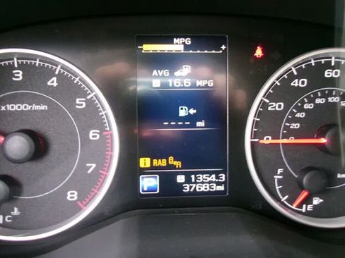 Used 2020 Subaru Ascent Premium w/ Convenience Package AWD/4WD image 19
