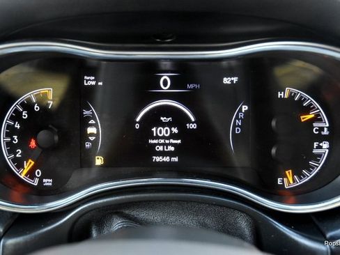 Used 2019 Jeep Grand Cherokee Altitude image 15