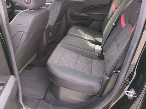 Used 2023 Chevrolet Colorado Z71 image 27