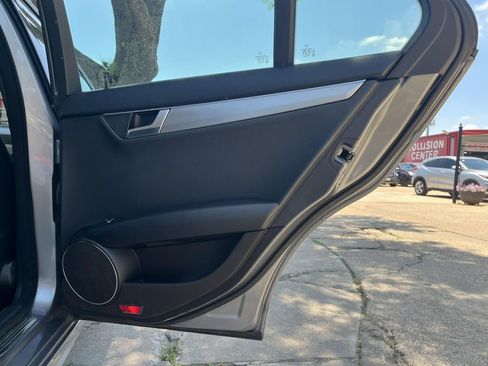 Used 2013 Mercedes-Benz C 250 Sedan image 27