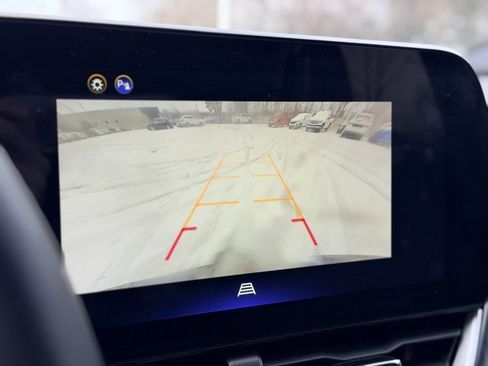 Used 2025 Chevrolet Equinox LT image 15