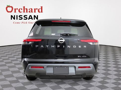 New 2026 Nissan Pathfinder SL image 4
