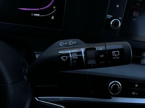 Used 2025 Kia Sportage LX image 34