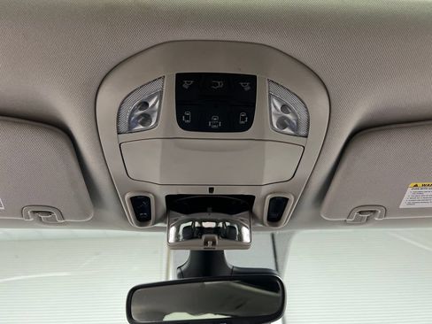Used 2024 Chrysler Pacifica Limited FWD image 79