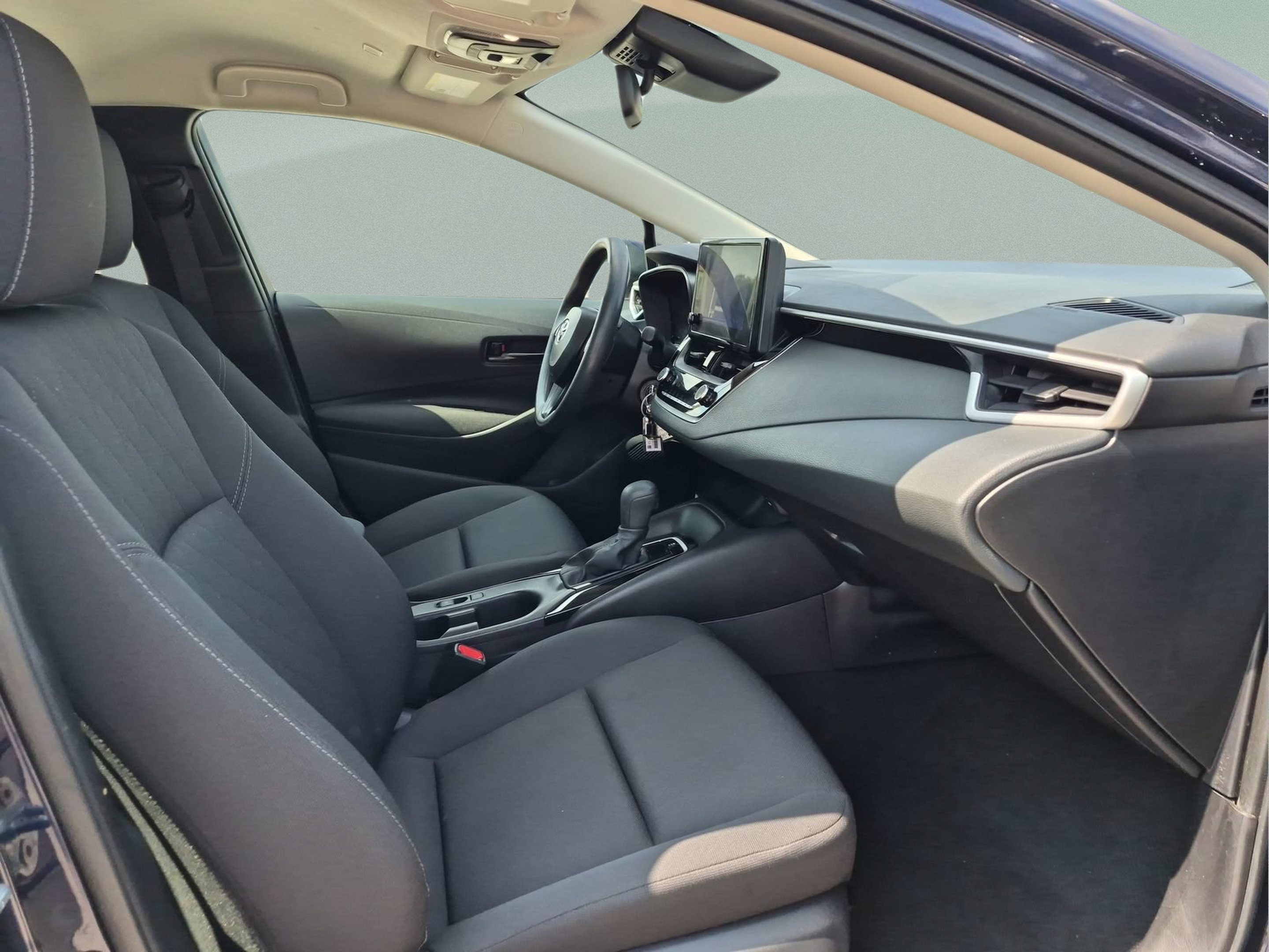 Used 2025 Toyota Corolla LE FWD image 20
