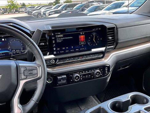 Used 2023 Chevrolet Silverado 1500 LT Trail Boss w/ Protection Package AWD/4WD image 7
