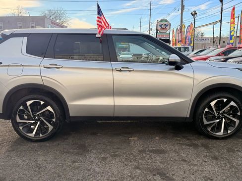 Used 2024 Mitsubishi Outlander Ralliart image 11