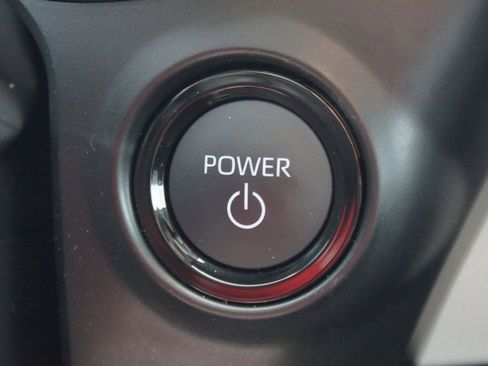 Used 2025 Toyota Sienna XLE w/ XLE Plus Package AWD/4WD image 9