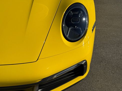 Certified 2021 Porsche 911 Carrera image 11