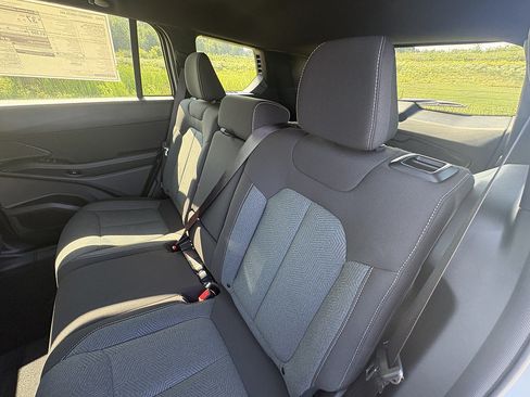 New 2026 Jeep Cherokee Laredo w/ MOPAR Finishing Package AWD/4WD image 18
