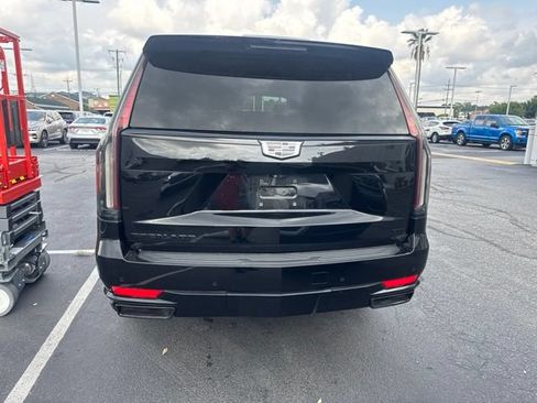 Used 2022 Cadillac Escalade Sport Platinum w/ LPO, ONYX Package AWD/4WD image 8