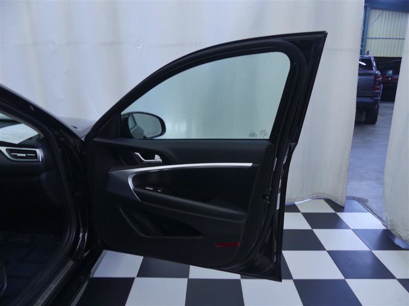 Used 2026 Genesis G70 2.5T RWD image 24