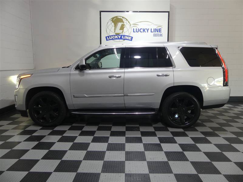 Used 2017 Cadillac Escalade Luxury AWD/4WD image 7