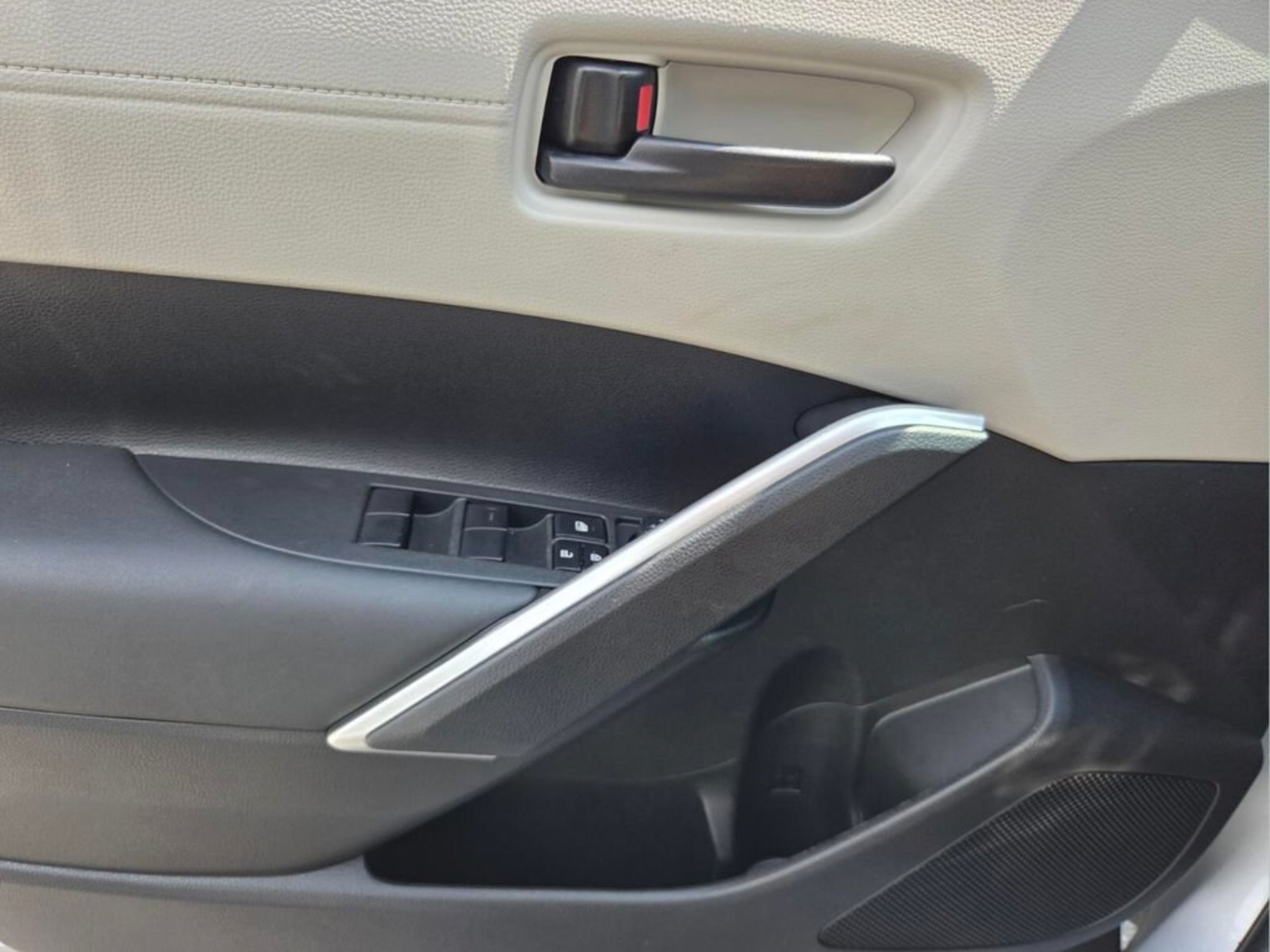 Used 2023 Toyota Corolla Cross L FWD image 20