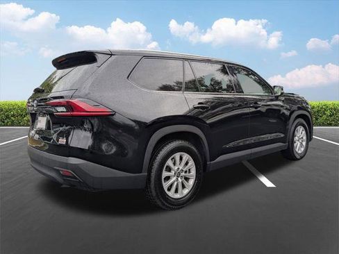 Certified 2025 Toyota Grand Highlander FWD image 5
