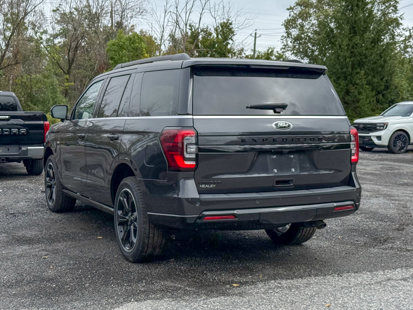 Certified 2024 Ford Expedition Limited AWD/4WD image 4