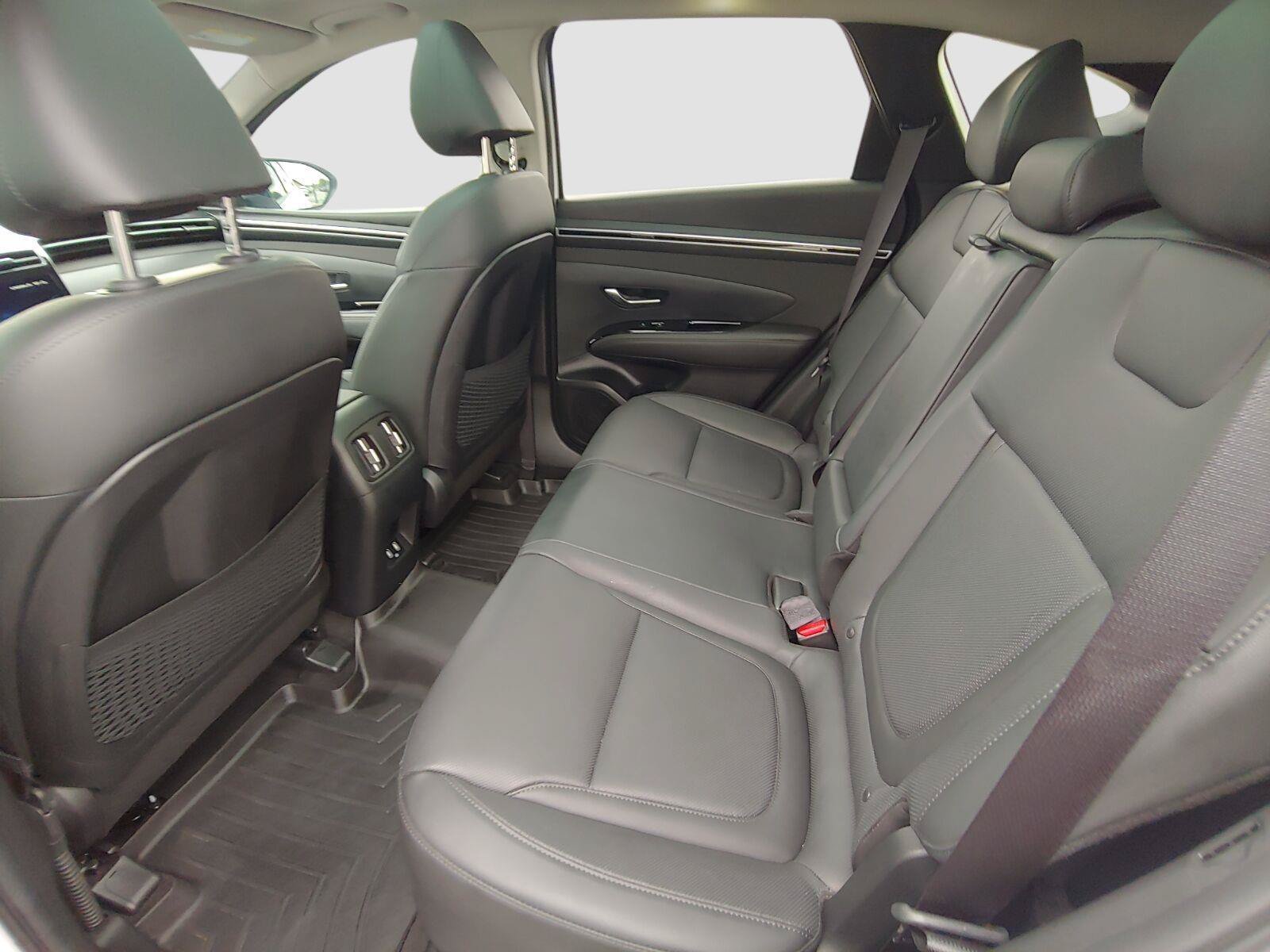 Used 2023 Hyundai Tucson Limited AWD/4WD image 26
