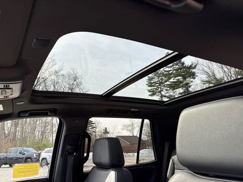 Used 2024 Chevrolet Tahoe Z71 image 29