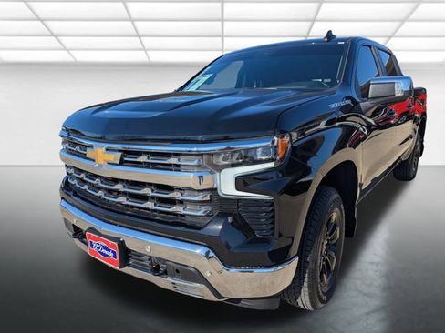 Used 2025 Chevrolet Silverado 1500 LT w/ Safety Package image 27
