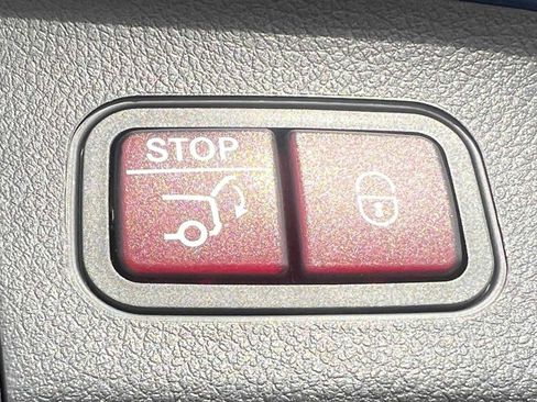 Certified 2025 Mercedes-Benz GLA 250 image 15