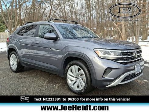 Certified 2022 Volkswagen Atlas Cross Sport SE image 1