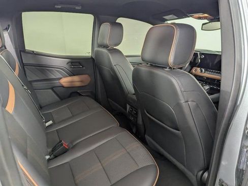 Used 2024 GMC Canyon AT4 w/ Canyon Safety Plus Package image 21