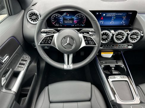 Used 2025 Mercedes-Benz GLA 250 image 15