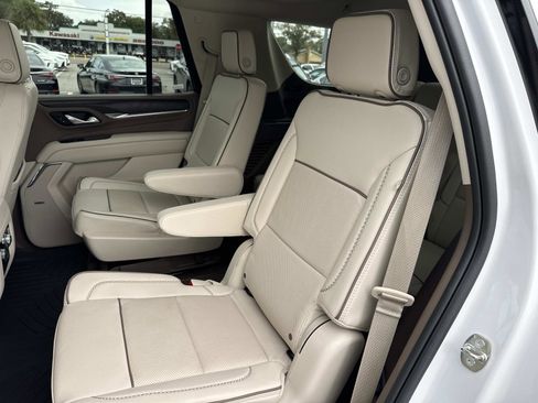 Used 2023 GMC Yukon Denali image 14