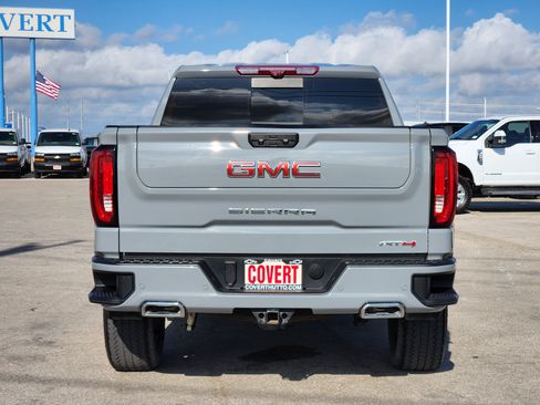 Used 2025 GMC Sierra 1500 AT4 w/ AT4 Premium Package AWD/4WD image 6