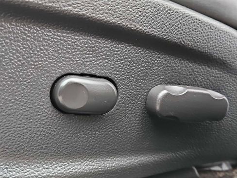 Used 2016 Buick Encore FWD image 17