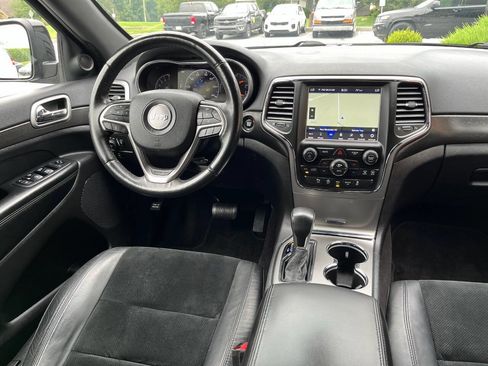 Used 2018 Jeep Grand Cherokee Altitude image 7