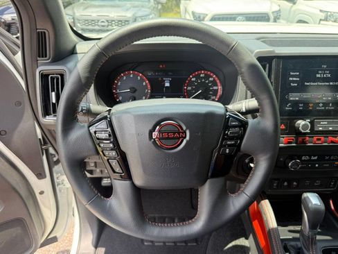 Used 2026 Nissan Frontier PRO-4X AWD/4WD image 5