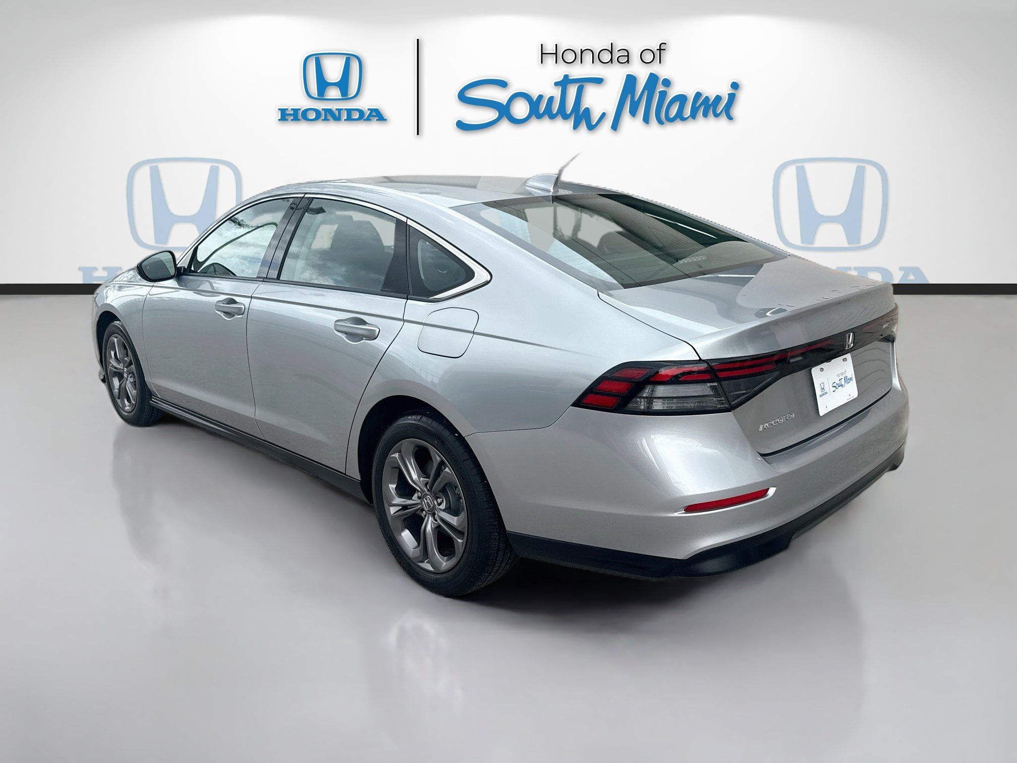 Certified 2024 Honda Accord EX image 5