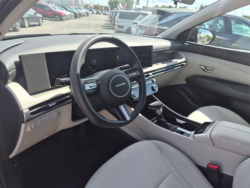 Used 2025 Hyundai Tucson SEL AWD/4WD image 16