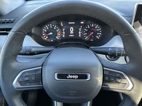 Used 2024 Jeep Compass Limited image 20