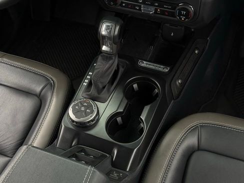 Certified 2025 Ford Bronco Outer Banks AWD/4WD image 32