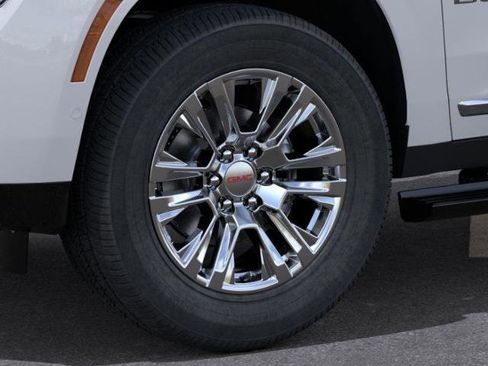 New 2026 GMC Yukon Denali w/ Sun & Power Step Package AWD/4WD image 9