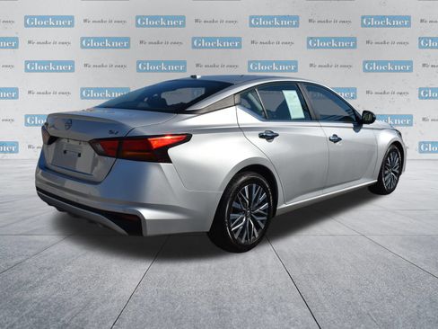 Used 2024 Nissan Altima 2.5 SV FWD image 4