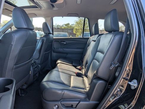 Used 2022 Honda Pilot Touring image 12