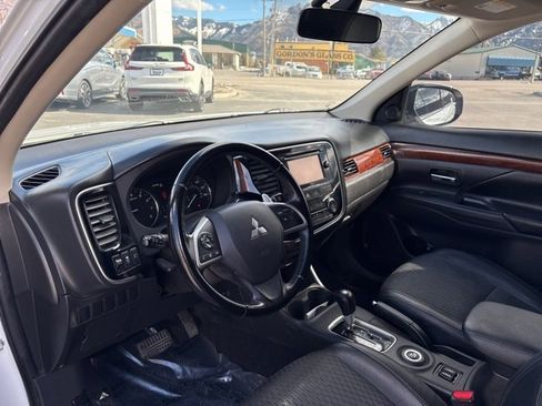 Used 2015 Mitsubishi Outlander GT image 10