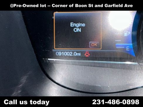 Used 2017 Ford Explorer XLT w/ Equipment Group 202A AWD/4WD image 22