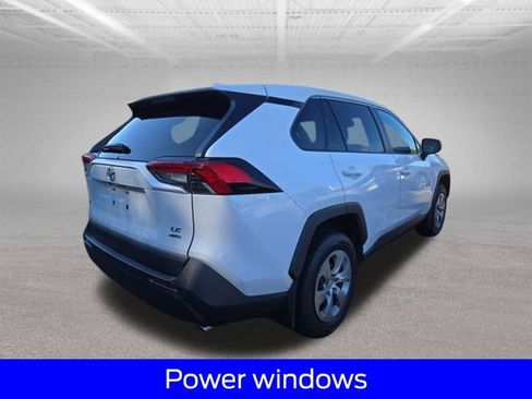 Used 2022 Toyota RAV4 LE AWD/4WD image 10