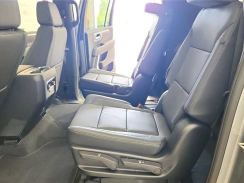 New 2026 Chevrolet Suburban Z71 w/ Comfort Package AWD/4WD image 34