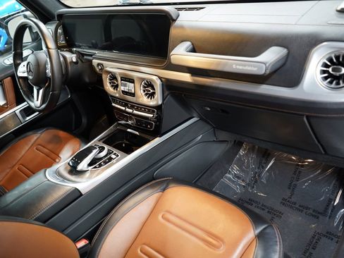 Used 2021 Mercedes-Benz G 550 w/ G Manufaktur Interior Package image 23