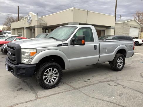 Used 2016 Ford F250 XL w/ Power Equipment Group image 2