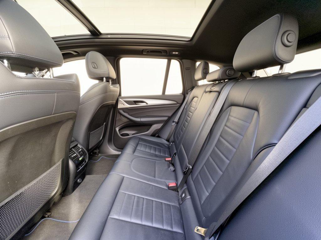 Used 2018 BMW X3 M40i AWD/4WD image 25