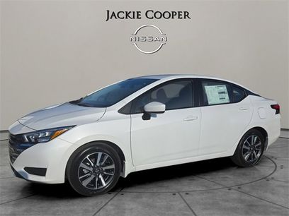 New 2025 Nissan Versa SV w/ Trunk Package
