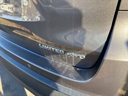 Used 2015 Toyota Highlander Limited image 9