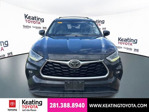 Used 2021 Toyota Highlander Limited AWD/4WD image 2